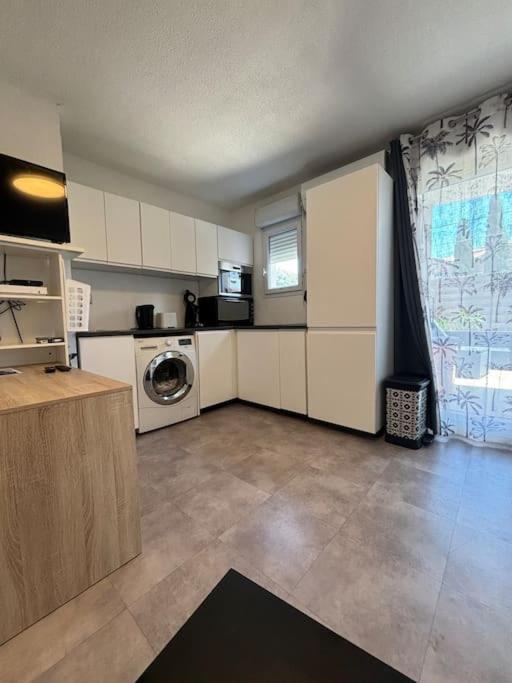Appartement Terrasse Et Piscine Монпелие Екстериор снимка
